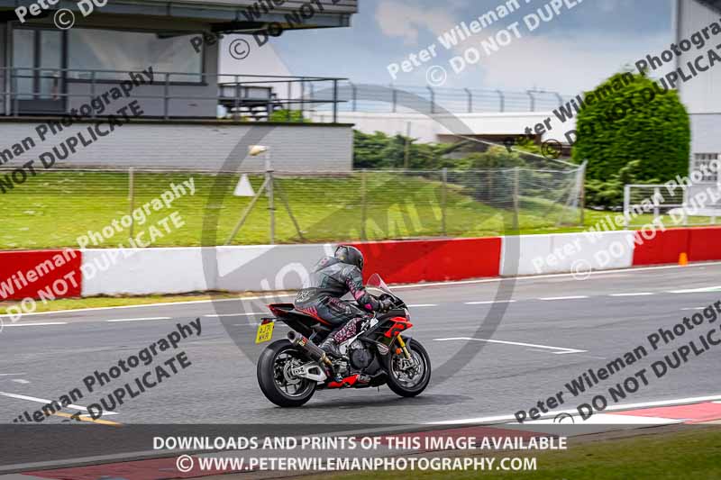 donington no limits trackday;donington park photographs;donington trackday photographs;no limits trackdays;peter wileman photography;trackday digital images;trackday photos